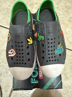 Skechers Kids Grey Slip-On Water Shoes with Green Lining and Multicolor Patches